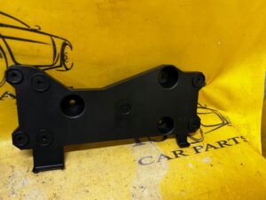 UCHWYT MOCOWANIE WZMACNIACZA BOSE AUDI A8 D4