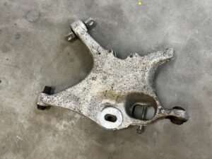 WAHACZ TYŁ TYLNY PRAWY VOLVO XC90 II