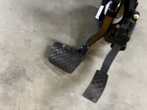 KOMPLET PEDAŁ POTENCJOMETR GAZU HAMULCA AUTOMAT PORSCHE MACAN 95B