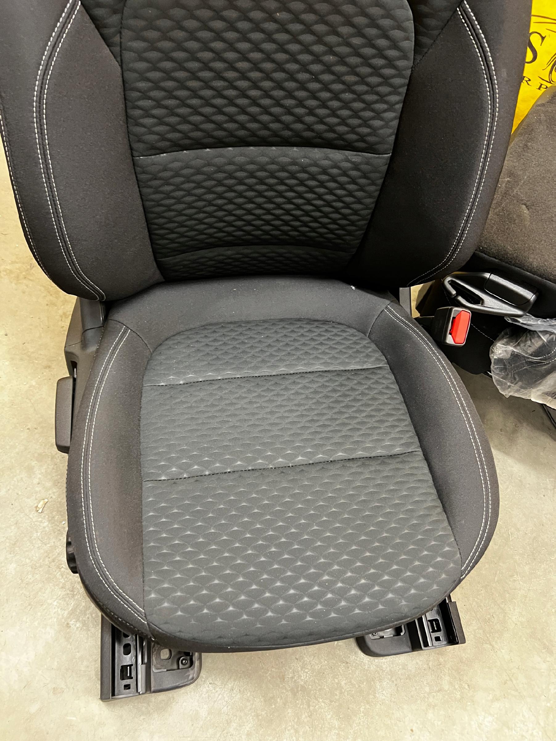 FOTEL PRAWY PRZÓD FORD AIRBAG KUGA MK3 UK RHD