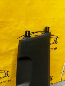 POSZYCIE OSŁONA SŁUPKA ŚRODKOWEGO B PRAWA PRAWY VOLKSWAGEN GOLF VIII HB