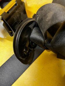 PAS BEZPIECZEŃSTWA PRAWY PRZÓD BMW 2 F22 7265810