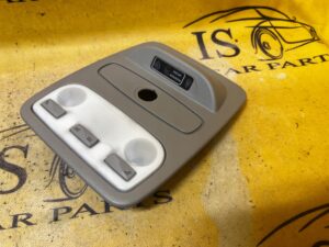 LAMPA PODSUFITKI OŚWIETLENIE WNĘTRZA RENAULT CAPTUR I PRZEDLIFT