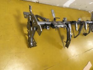 BELKA STELAŻ DESKI WZMOCNIENIE NISSAN LEAF EUROPA