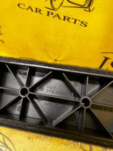 LISTWA BAGAŻNIKA PRAWA PORSCHE CAYENNE II 7P5