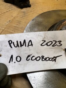 KOMPLET TARCZE KLOCKI HAMULCOWE PRZÓD FORD PUMA II MK2 1.0 ECOBOOST