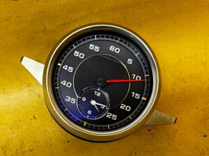 ZEGAR STOPER KONSOLI PORSCHE 911 991 GTS LIFT 3.0