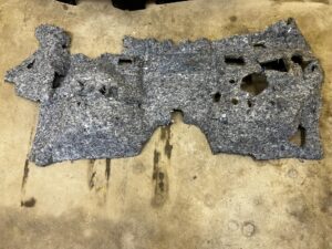 OSŁONA WYGŁUSZENIE WYCISZENIE ŚCIANY GRODZIOWEJ FORD RANGER MK5 V EU