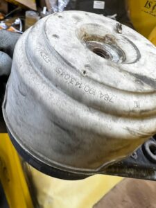 ŁAPA MOCOWANIE PODUSZKA SILNIKA LEWA MERCEDES GLS X166 450 3.0 B V6