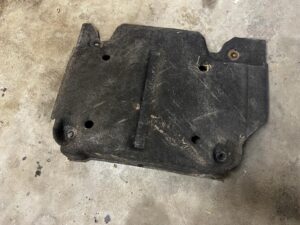 PŁYTA OSŁONA PODWOZIA PORSCHE MACAN 95B