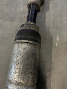 AMORTYZATOR PNEUMATYCZNY PRZÓD LEWY RANGE ROVER VELAR L560 2.0D