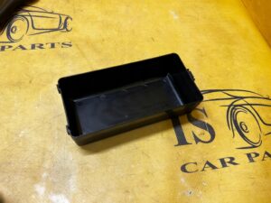 POKRYWA OSŁONA OBUDOWA SKRZYNKI BEZPIECZNIKÓW SUBARU FORESTER VI SL 25-