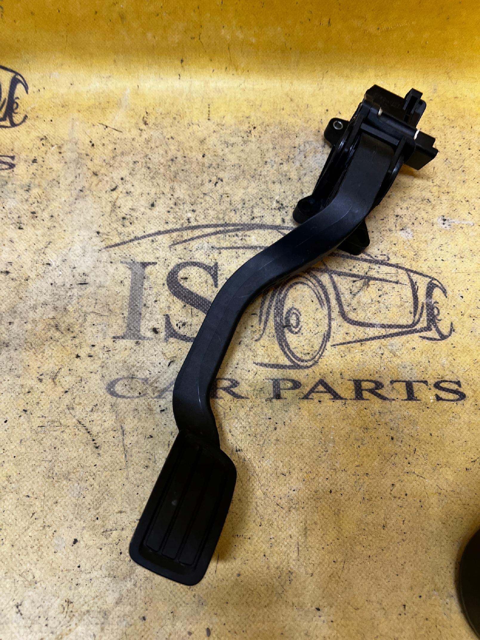 PEDAŁ GAZU POTENCJOMETR PEUGEOT 308 II T9 CITROEN DS7