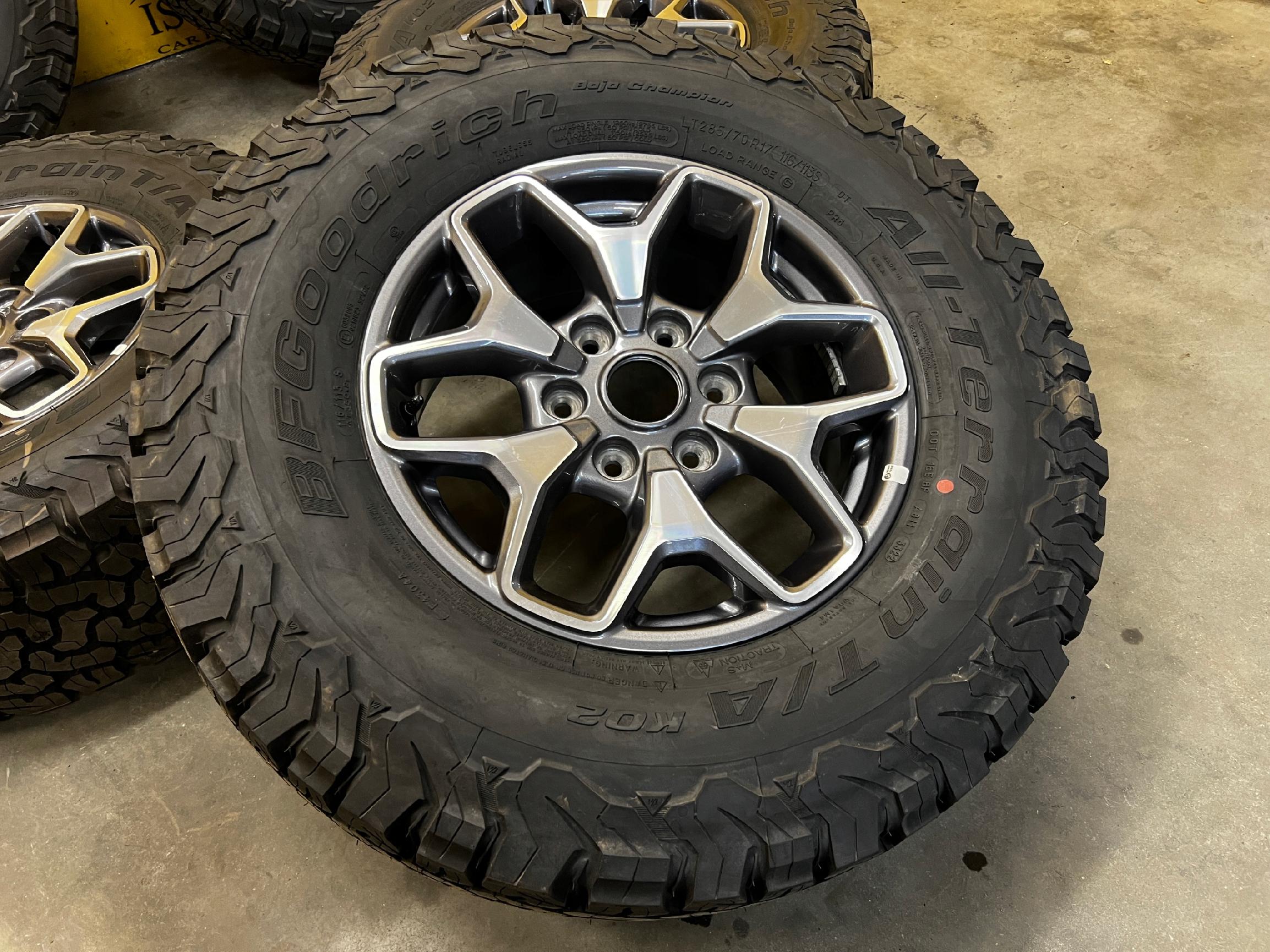 NOWE KOŁA FELGI OPONY CAŁOROCZNE TERENOWE FORD BRONCO 21- 285/70 R17