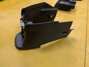 TUNEL ŚRODKOWY OSŁONA AUX USB NISSAN E-NV200 NV200