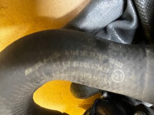 KOMPLET DODATKOWA POMPA PRZEWÓD RURA WĄŻ WODY MERCEDES GL X166 4.7 V8