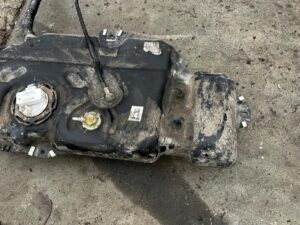 ZBIORNIK BAK POMPA WLEW PALIWA PALIWOWA DACIA JOGGER 1.0 TCE