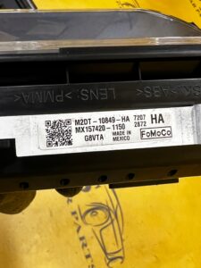 LICZNIK ZEGARY PRĘDKOŚCIOMIERZ WYŚWIETLACZ EKRAN KM/H FORD BRONCO 21-