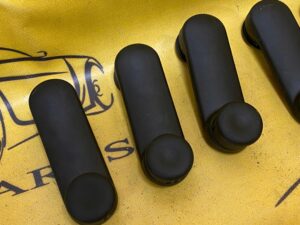 KORBKA OPUSZCZANIA REGULACJI SZYB DACIA DUSTER II