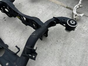 WÓZEK ZAWIESZENIA BELKA SANKI KOŁYSKA TYŁ AUDI A8 D5 Q5 80A A6 C8