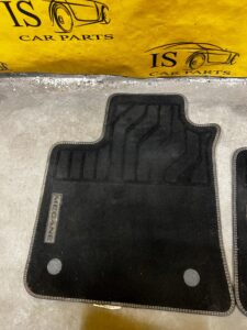 DYWANIK WYCIERACZKA WELUROWA PRZÓD LEWY ORYGINALNY RENAULT MEGANE IV HB