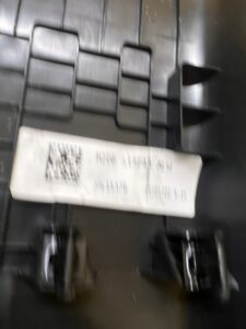 PLASTIK OSŁONA LISTWA PROGU PROGOWA TYŁ PRAWY PRAWA 4 DRZWI FORD BRONCO 21-