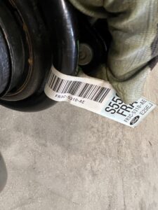 NOGA ZWROTNICA AMORTYZATOR PRZÓD LEWY FORD MUSTANG VI 3.7 RWD 2WD