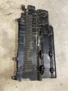 PŁYTA OSŁONA PODWOZIA PRAWA DACIA DUSTER II 2