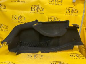 BOCZEK TAPICERKA BAGAŻNIKA LEWA MERCEDES W257