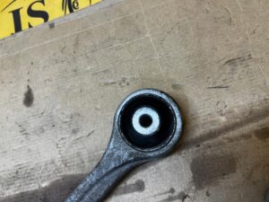 WAHACZ PRZÓD PRZEDNI LEWY PORSCHE MACAN 95B