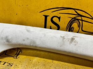 OSŁONA POSZYCIE SŁUPKA A PRZÓD PRAWE PRAWY PEUGEOT 5008 II 3008 II