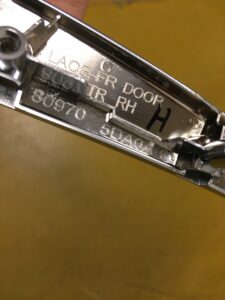 PRAWA LISTWA CHROM DEKOR BOCZKA DRZWI INFINITI Q30