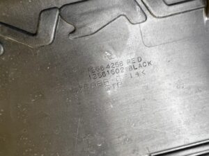 OSŁONA POKRYWA GÓRNA SILNIKA CHEVROLET CORVETTE C5 97-04