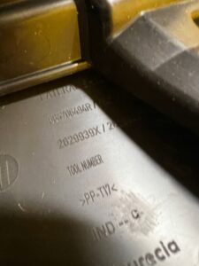 OSŁONA OBUDOWA KOLUMNY KIEROWNICZEJ DACIA JOGGER