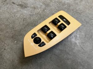 PANEL PRZEŁĄCZNIK SZYB LUSTEREK DRZWI PRZÓD LEWY VOLVO XC90 II EU