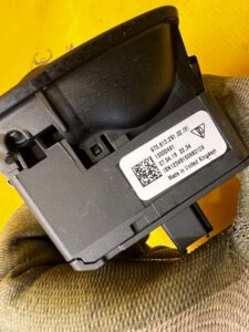 PRZEŁĄCZNIK PANEL PRZYCISK HAMULCA RĘCZNEGO PORSCHE PANAMERA 970 I LIFT