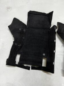 WYKŁADZINA DYWAN PODŁOGA PRAWY PRZÓD INFINITI Q30