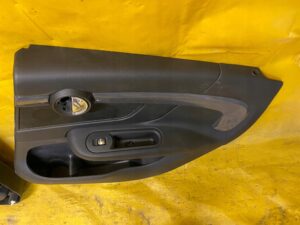 TAPICERKA DRZWI PRAWY TYŁ MINI COUNTRYMAN II F60