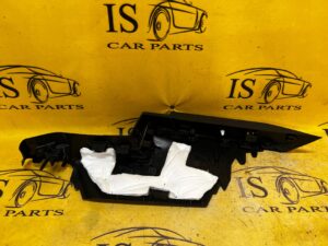 OSŁONA SŁUPKA PRAWY TYŁ MOCOWANIE ROLETY LR RANGE ROVER EVOQUE II L551