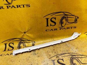 OSŁONA PROWADNICY ROLETY BAGAŻNIKA PRAWA AUDI A8 D4 LONG