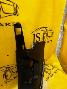 OSŁONA POSZYCIE SŁUPKA A PRZÓD LEWE LEWY PORSCHE CAYENNE COUPE 9Y3 9Y0