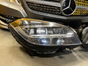 KOMPLETNY PRZÓD MASKA ZDERZAK BŁOTNIK LAMPY CHŁODNICE MERCEDES CLS W218