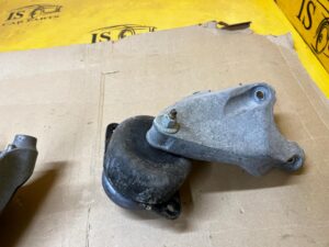 ŁAPA MOCOWANIE PODUSZKA WSPORNIK SILNIKA FORD MUSTANG VI 3.7