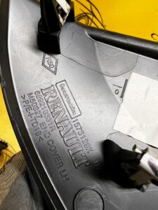 OSŁONA ZAŚLEPKA BOCZEK KONSOLI LEWA RENAULT MEGANE IV HB