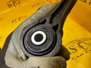 PODUSZKA ŁAPA TYŁ GÓRNA SILNIKA SUBARU FORESTER VI SL 25-