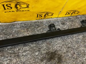 BOCZNY STOPIEŃ PRÓG LEWY FORD BRONCO 21-