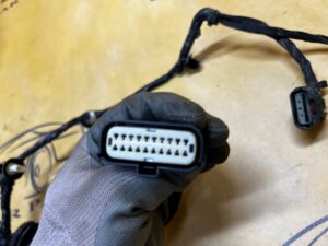 WIĄZKA INSTALACJA LAMPY TYŁ PRAWY FORD BRONCO 21-