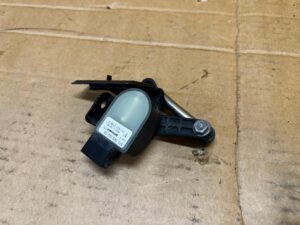 CZUJNIK POZIOMOWANIA ŚWIATEŁ PRZÓD PRAWY PORSCHE PANAMERA 970 I LIFT