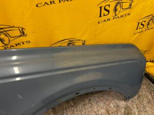 BŁOTNIK PRZÓD PRAWY FORD BRONCO 21- AZURE GREY PEARL