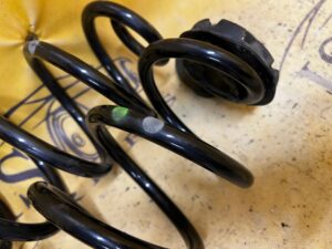 KOMPLET SPRĘŻYNY ZAWIESZENIA TYŁ TYLNE RENAULT ZOE I Z.E.